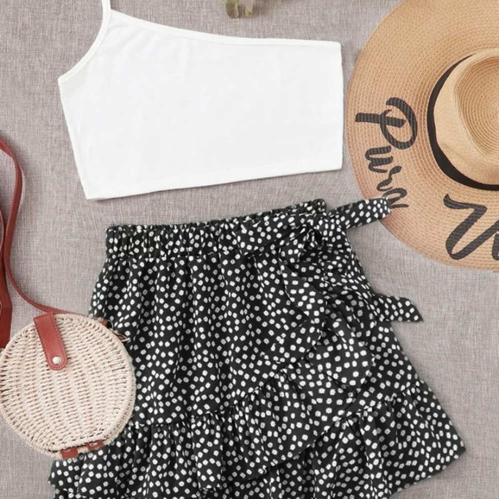 Skirt and one sleeve tank set